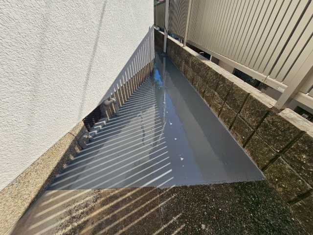白い上塗り仕上げ